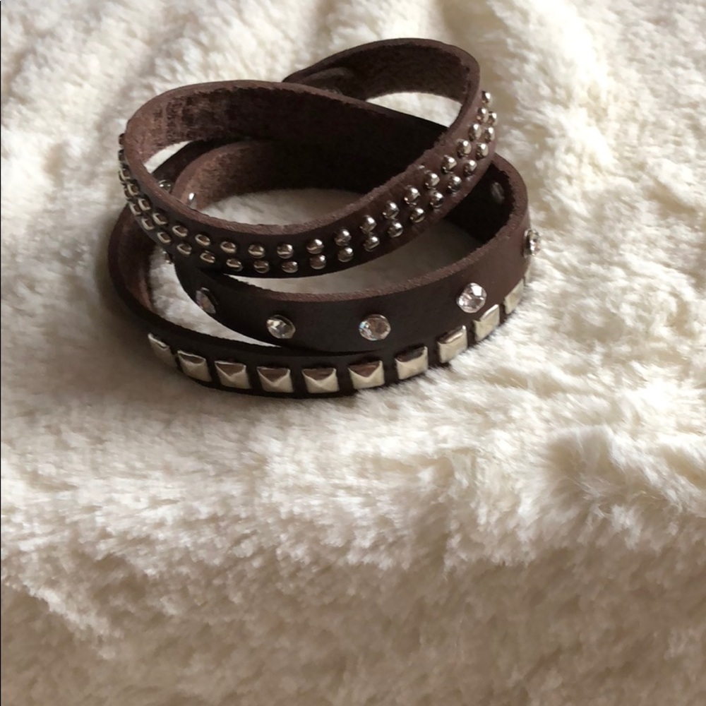 Fashion faux leather bracelet